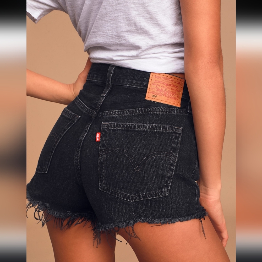 Levi''s 501 Original High-Rise Black Cut-Off Denim Shorts - Size 29